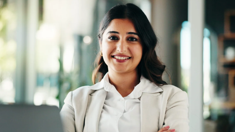 Mehak Duggal’s success story with Gulf CV Writers in Dubai’s lighting industry.