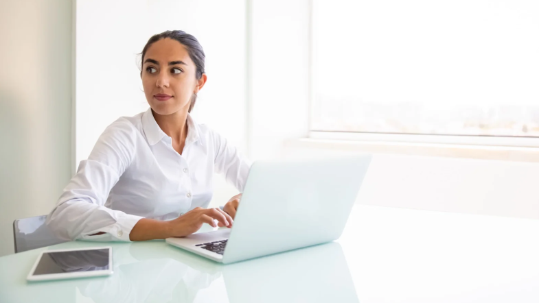 Aisha Khan’s success story with Gulf CV Writers in Dubai’s digital industry.